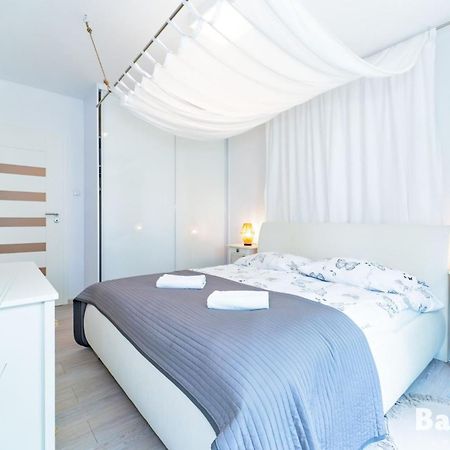 Apartamenty Balticon Polanki - Sauna, Fitness Inclusive - Basen Latem, Pool Im Sommer 코워브제크 외부 사진