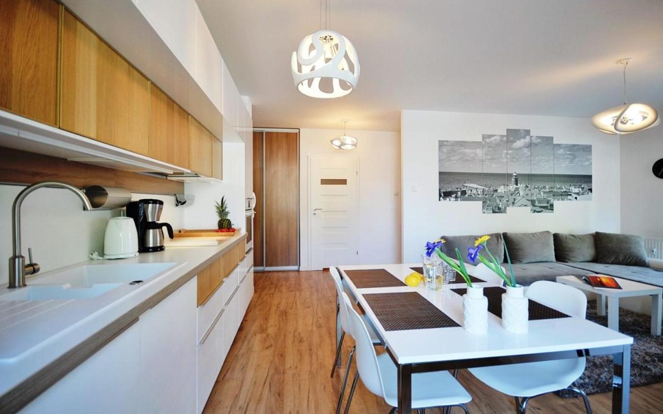 Apartamenty Balticon Polanki - Sauna, Fitness Inclusive - Basen Latem, Pool Im Sommer 코워브제크 객실 사진